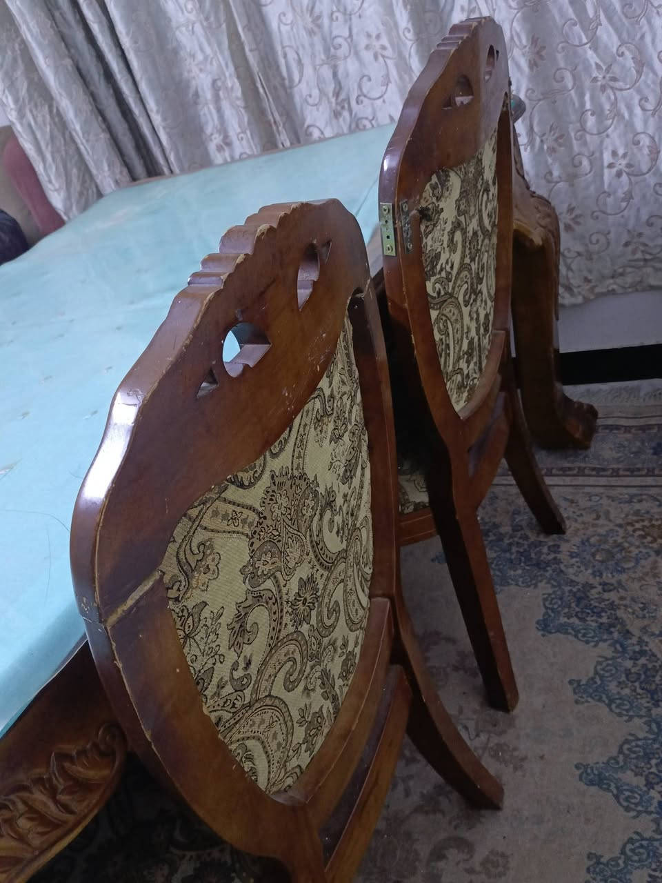 ميز طعام كلش قوي خشب ثقيل التواصل ***********
