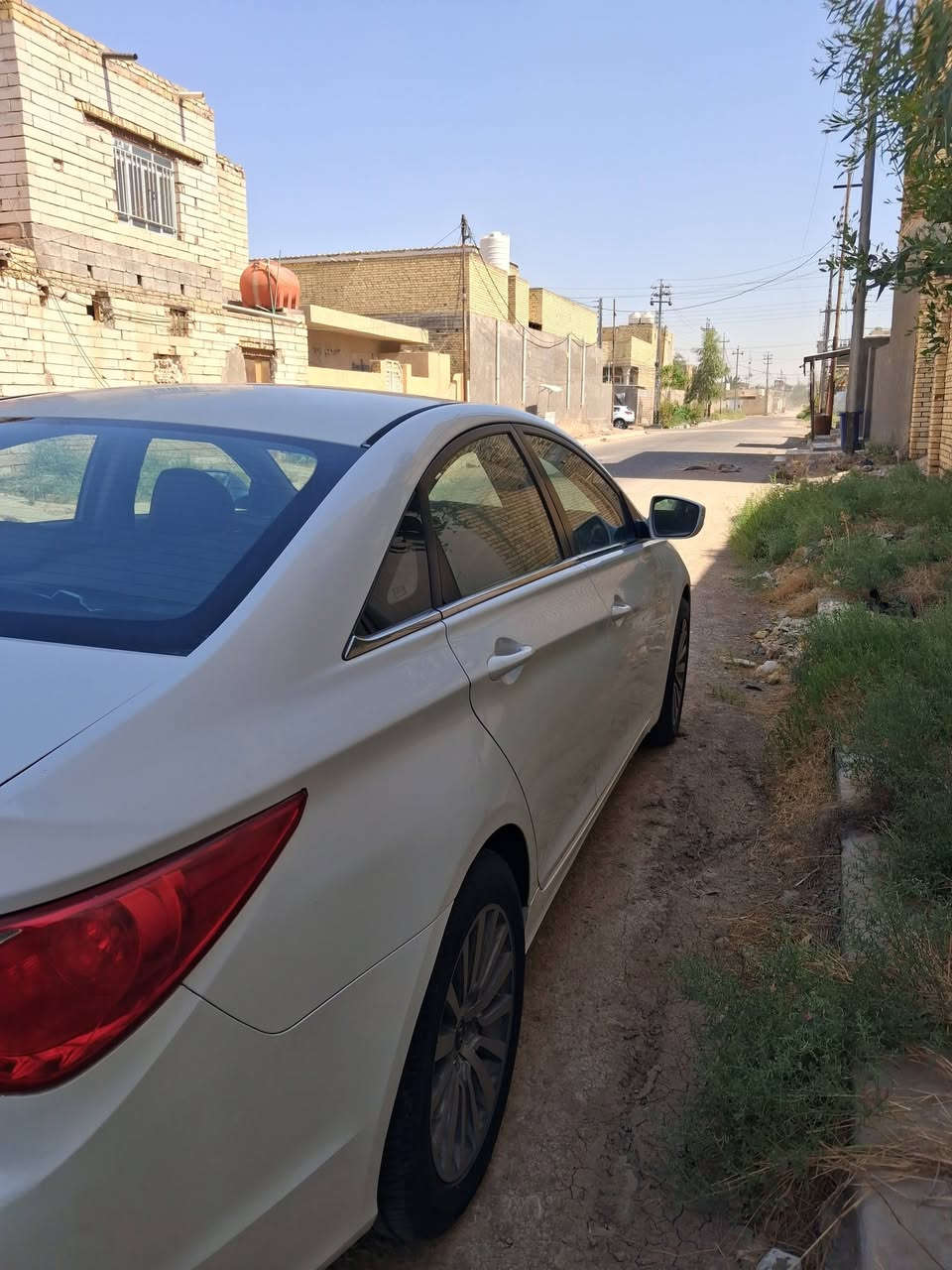للبيع
سوناتا موديل 2012
وارد كوري محرك ٢٠٠٠دوش المرغوب 
كير محرك مكفول 
بيها باب مبدل فقط وبارد بالجنطة
رقم اربيل الانكليزي تريد مداور تريد وكالة 
مكانها الديوانية 
السعر ١٠٦ ورقه بيها مجال حك الجيه 
للاستفسار ***********
