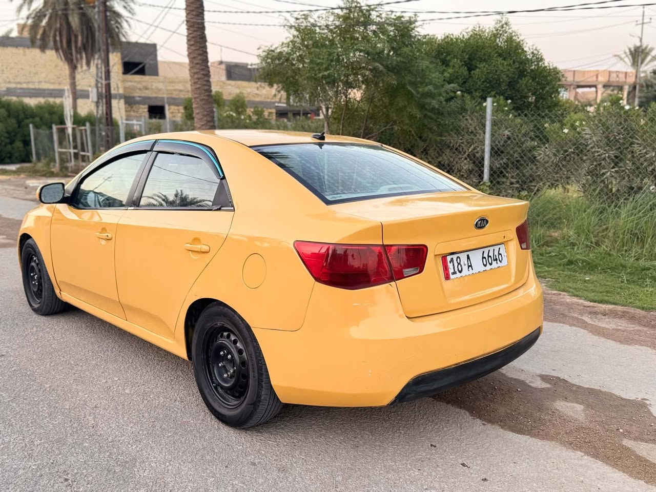 سلام عليكم
فورتي 2010 وراد امريكي 
السعر 65 بيه مجال الشراي ويدلل 
كير محرك حداديه بل كارتون 
محرك 2000 دوش المرغوب 
تبريد ثلج 🥶 مابيه نقص برغي سيارة 
رقم انكيزي مصفره هئيه وغرامات تحويل ثاني يوم 
سيارة جاهزة عله آخر حبايه بل خير عله تصير من نصيبه 
مكاني بابل ***********الاستفسار 👍
