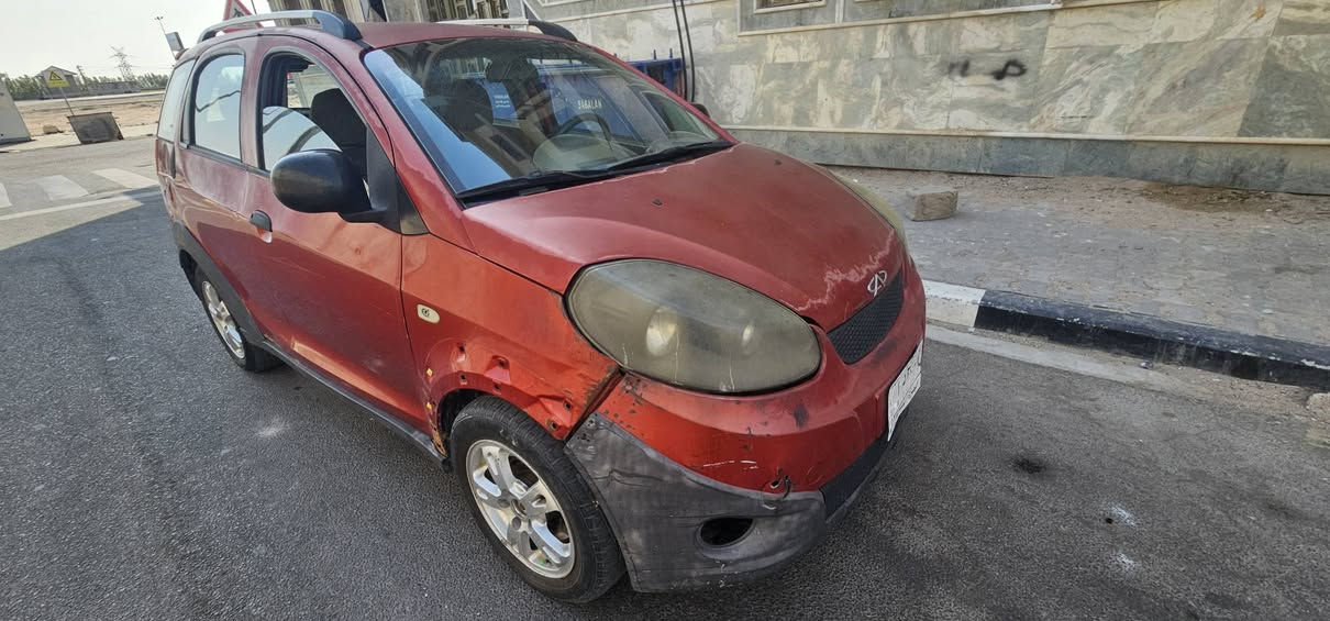 شيري X1 لون احمر مثل ما موضح بالصور جاهزه تبريد شغال شرط التحويل سعر ٣٥ وبيها مجال بسيط مكانها البصرة الطوبة والنخيلة 
للاستفسار اتصال او واتساب 
***********
