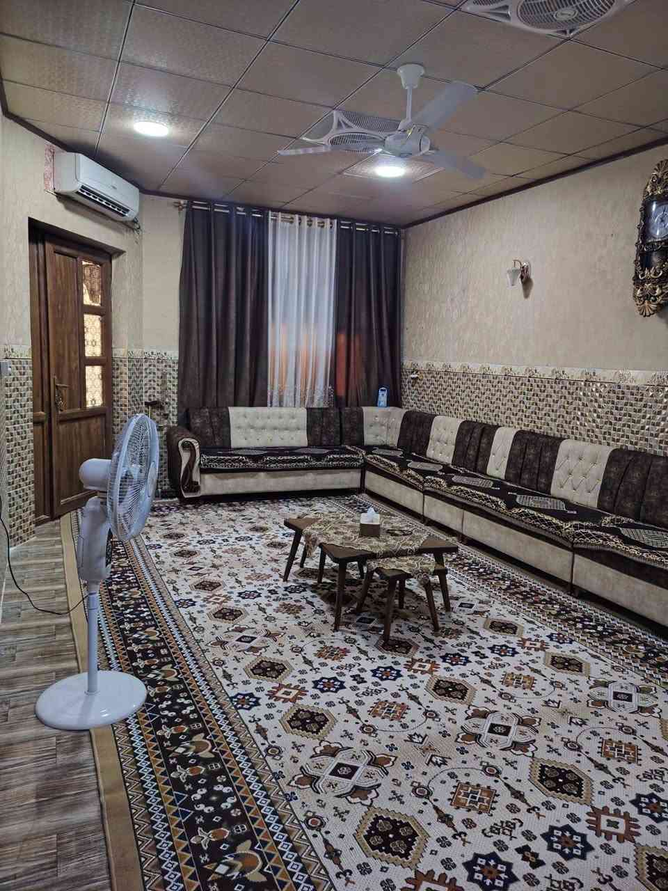 #اعلان

بيت للبيع باركوازي كيعان شيخ وريا 
المساحه ٢٤٠متر طابقين
نوع العقار زراعي
 طابق الاول يحتوي ع استقبال هول داخلي جبير غرفه نوم مطبخ حار وبارد ومجموعه صحيات

وطابق ثاني غرفتين ومجموعه صحيات

السعر ٦٠ 
للاستفسار خاص او اتصل ***********

