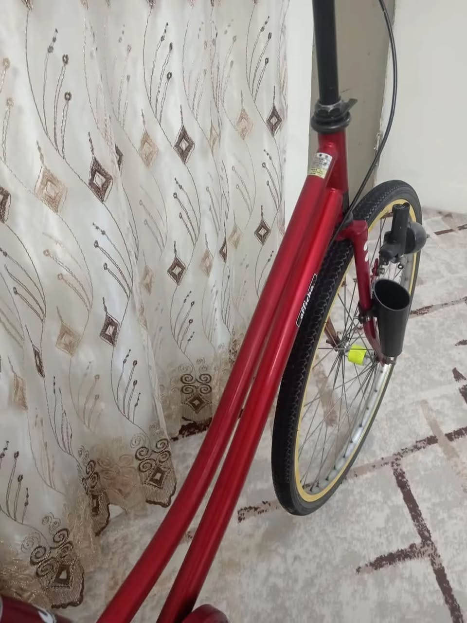 سلام عليكم باسكيل للبيع نضيف فول فول موديل ١٩منزل حاويه  باسكيل جاهز من كلشي مكان كركوك حي عسكري سعر ٨٠الف أو بي مجال شراي راسلني خاص واتساب ***********خابرني تدلل✈️
