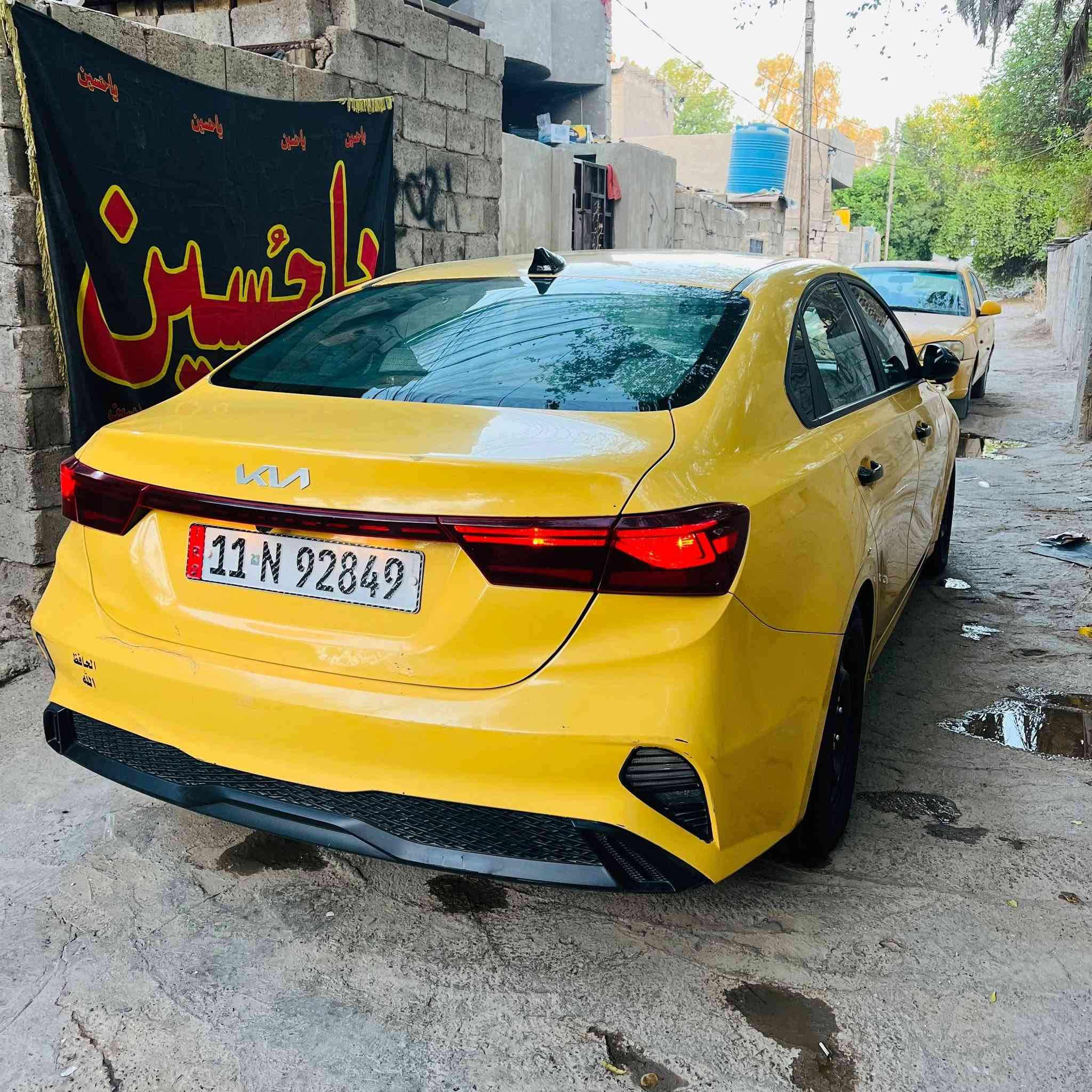 السلام عليكم
كيا فورتي 2022وارد امريكي 
رقم بغداد بسمي جاهزه من كلشي
منضومه غاز 
سياره حادثها جاملغين وبنيد مبدلات وضرر الشاصي مسحوب ولغد بدايته تصليح وبيها بل عراق جو قبق بانزين طخه شوي معجون وباب خلف الصدر شخط ومصلحي +صور الحادث بل منشور
صدر مكينه كير كله علا وضع شركه ماملعوب بي منضومت تبريد جديده تبريد ثلج دومشه كامله تخم تاير سياره مانقصها شي ابد كبل لشارع ماشيه ١٠١مايل 
سعر ١٤٠ وبيها مجال شي بصيط  
مكاني بغداد 
رقمي***********
