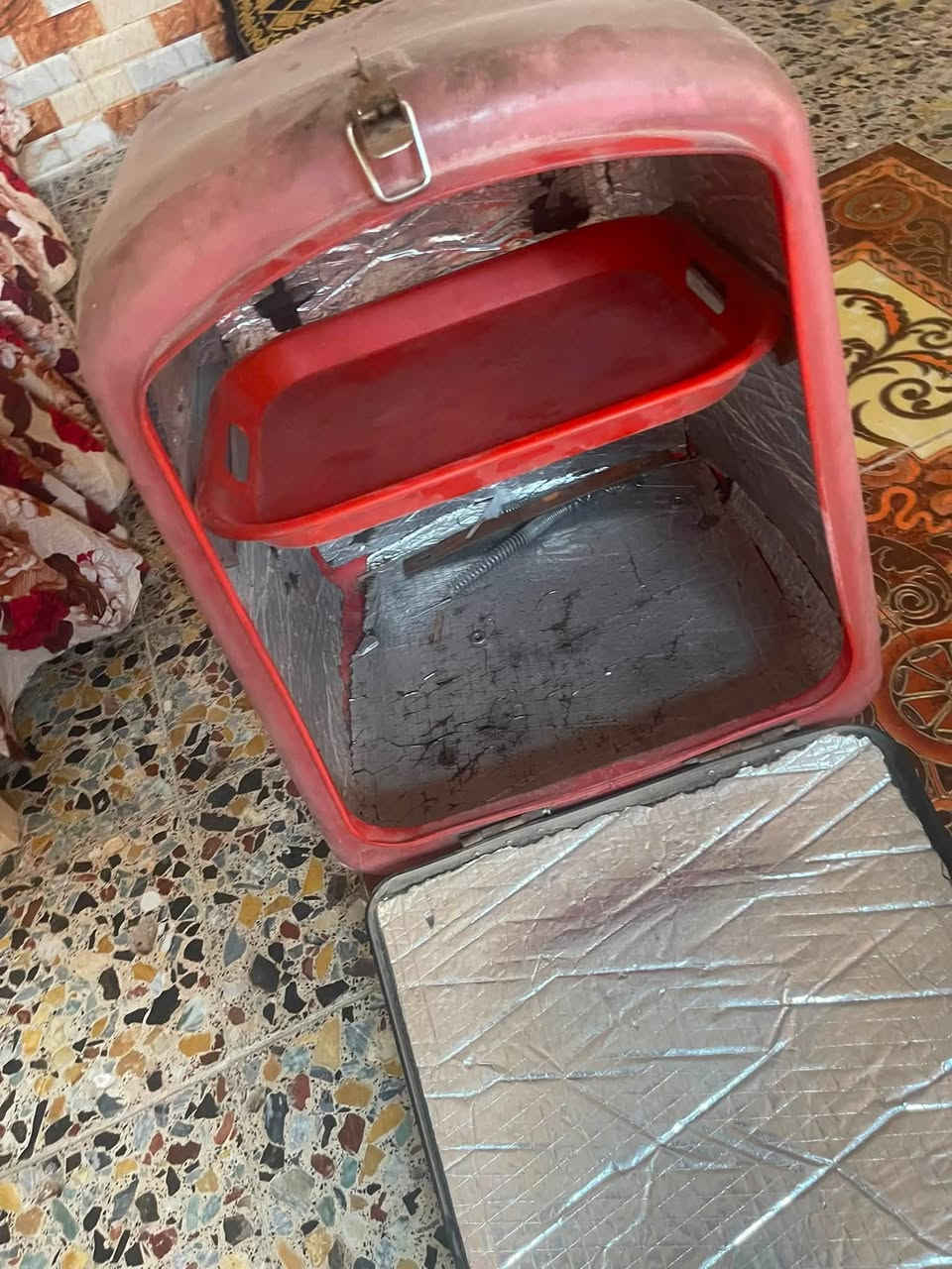 صندوك نضيف سعره ٢٥قفل
مدينه الصدر***********
