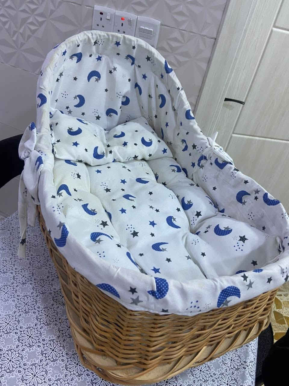 سەلەی منداڵانی تازە لەدایک بو حەسیری تازەیە کەم بەکار هاتوە ... ناونیشان کەرکوک
سلة حديثة ولادة حصيري جديد استعمال قليل .... عنوان کرکوك
