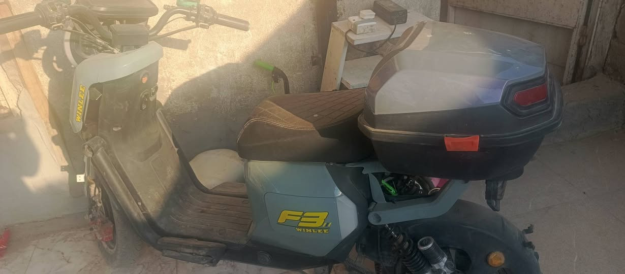 دراجه للبيع نوع شحن بدون باتريات صار الها 6اشهر 
عنوان تنومه شط العرب نهر حسن 
رقم ***********
السعر 350الف
