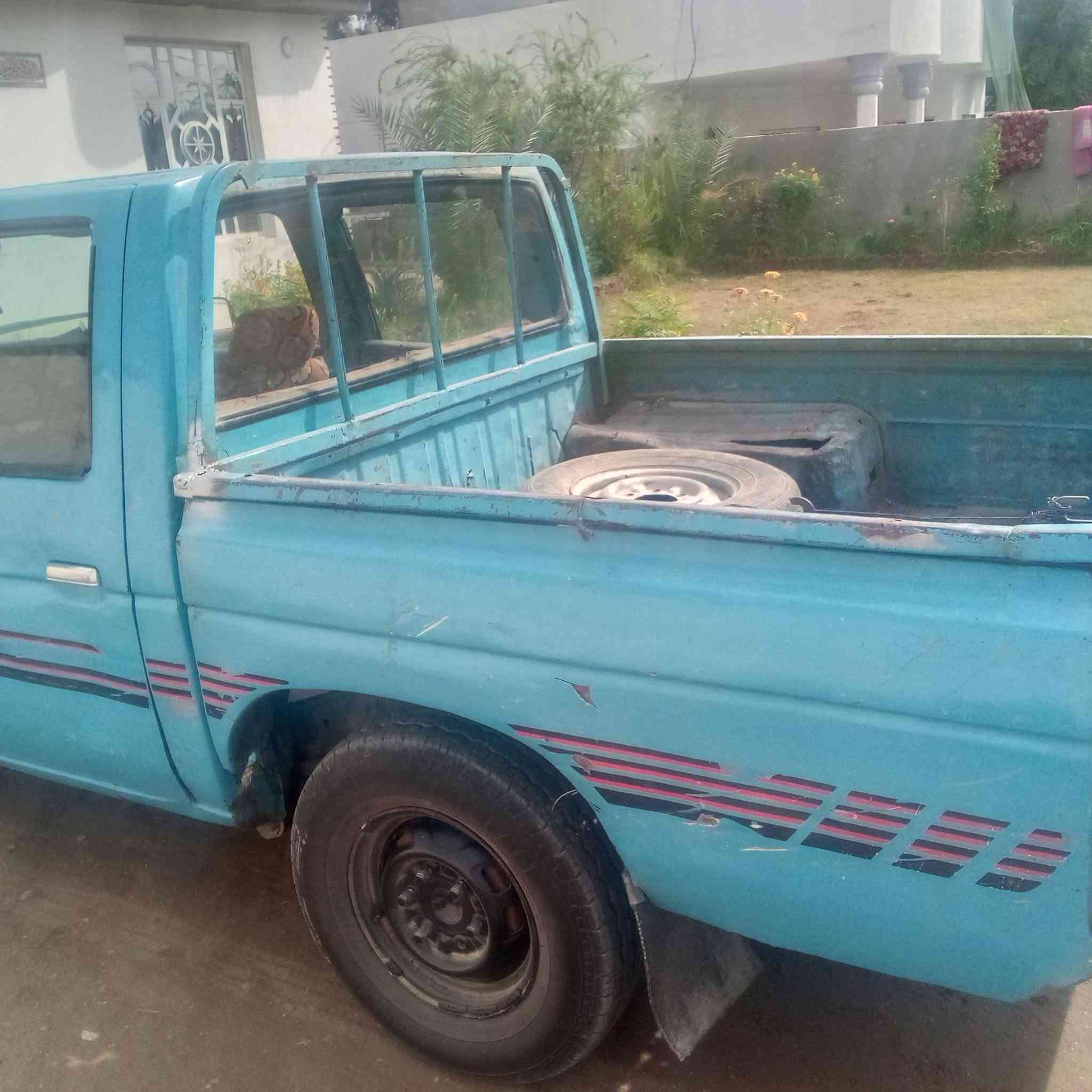 نيسان بيكب • موديل ٨٦ • رقم انبار