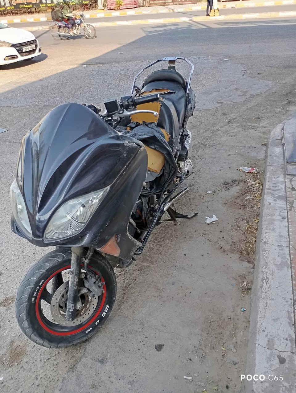 فورزه 08
عميه 
موجوده بالناصريه مركز 
كفرات موجوده 
ستان رياضي 
وجه بومه 
نقص عنبار بريك خلفي 
وتغليف كشن 
سعر 400 الف وبيه مجال قليل 
***********
