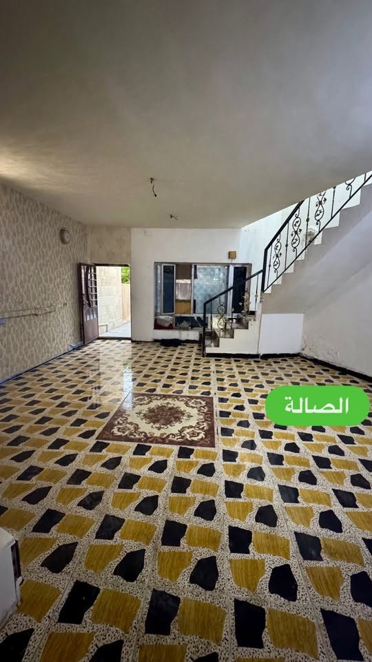 🏡للإيجار في السيدية
دار سكني بموقع مميز قرب شارع الخيزران

📐• المساحة: 120 متر

🔹يحتوي على:
• غرفتين نوم في الطابق الثاني
• صالة
٠ مطبخ
• خدمات
💰السعر: 800 ألف

للاستفسار: ***********

نص مكتوب في الصور:
- الصالة
- المطبخ + المنور الخلفي
- منور صغير خلفي