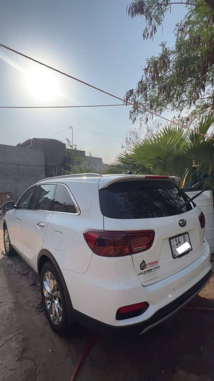 سونتر ٢٠١٩ سنوية ورقم جديدة كفاله عامه السياره من اي ضربه  ماشيه ١٣٧km عنواني بصره
*********** للاستفسار
