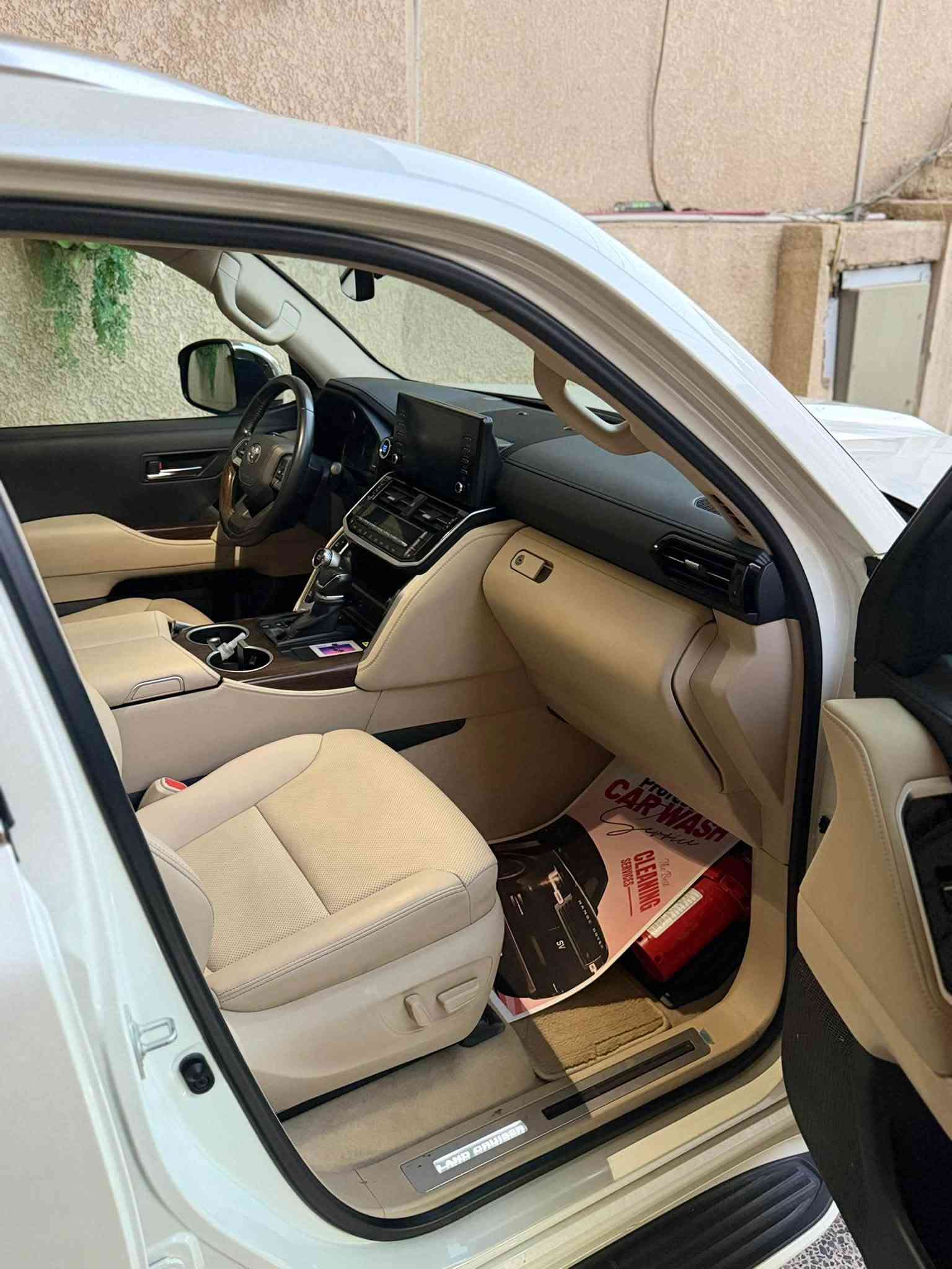 لاندكروزر GXR • ٢٠٢٤ • ٤٧ الف كم
