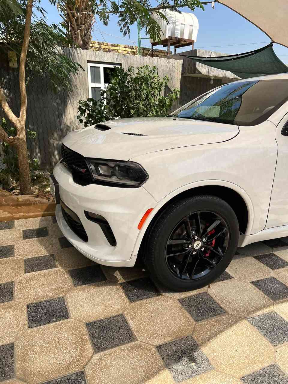دوج دورانكو  GT PLUS جيتي بلاص اعل مواصفات للخير  رادار
المحرك : V6 . 3.6L .

الموديل : 2024 وارد امريكي دخول جديد . 

🔴السيارة وارد امريكي دخول جديد ضرره بنيد واطراف الجاملغات الاماميه تصليح فقط عل كد التعديل  البنيد مبدل 
اصلي تفصيخ وانصبغ لأن الون ما اطابق

رقم بصره شهداء سنه ونص وتتحول بيه وكاله عامه بأسمك مطلقه 

المواصفات :. 

بصمه +بصمة ابواب + تشغيل عن بعد 

السياره رادار امامي ورادر خلفي

* مصابيح امامية زنون مع اشاره لد .

*مصابيح امامية مع LED . 

* كشافات ضباب بروجكترات LED .  . . 

* شاشة كبيرة 8.4 أنج .

* نضام خرائط GPS . 

* تشغيل عن بعد . 

* ويل قياس 20 أنج . 

* بلوتوث تلفون مع كار بلي شاشة عرض.

فيديو

* محدد سرعة . 

* باب قبق الجنطه كهربائية .

* حساسات مع مانع تصادم خلفي .

* كاميرا خلفية .

* كير شفتات ستيرن 

* مقاعد جلد . اسود امطعم بخيط احمر

* ذاكرة لتخزين للمقاعد الاماميه

* المقاعد الاماميه كهربائية . 

* المقاعد الأمامية والخلفيه تدفئة وتبريد

* تدفئة لمقود السائق . 

* اطفاء وتشغيل اوتماتيكي Auto start . 

* صف ثالث من المقاعد 7 راكب متصل. 

* تبريد 3 قطع 

🔴السعر اتص وتدلل 

المكان : البصره

للاستفسار 

***********

***********  الاثير اتصال واتساب
