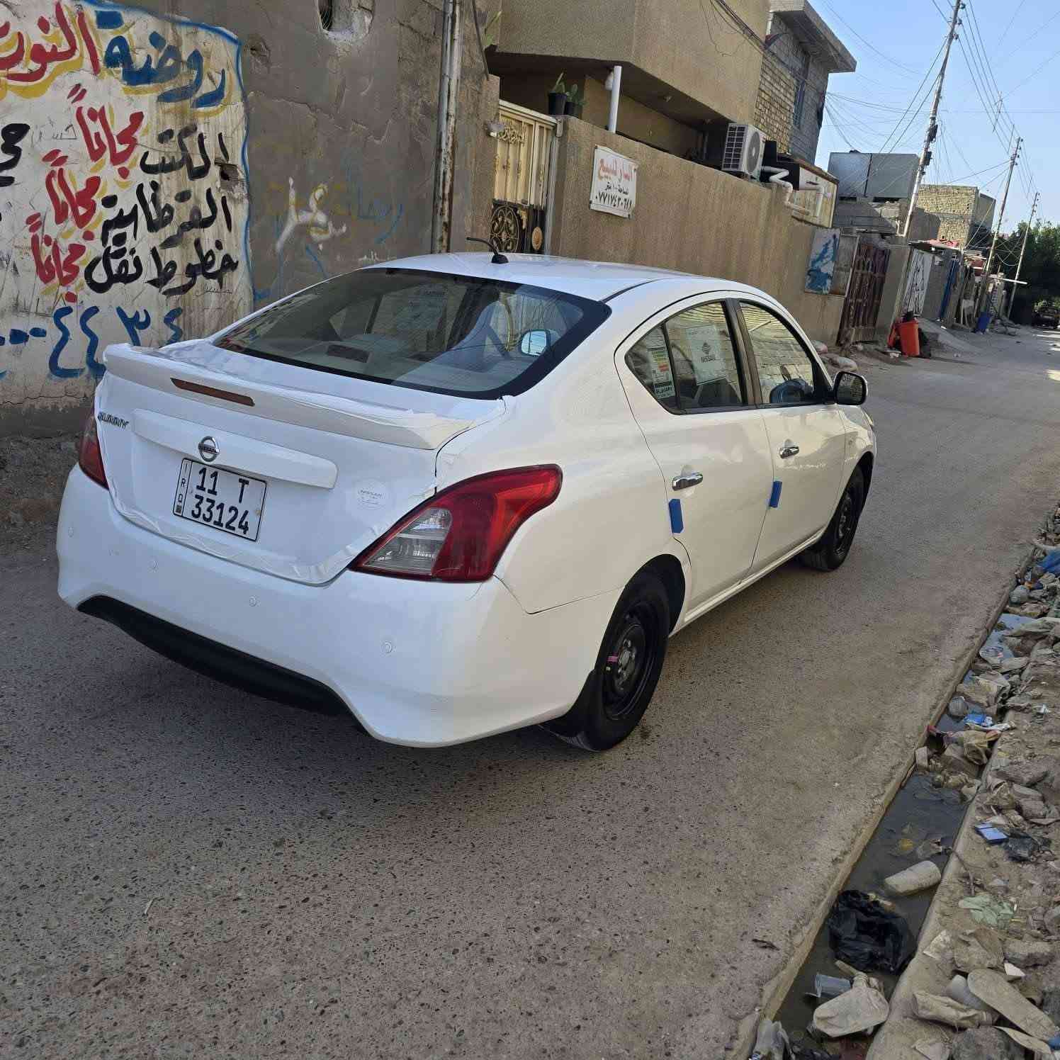 سني هندي ١٩
باسمي ٤ قطع 
بدون دواخل 
السعر ٨٥ 
عنوان بغداد الجادرية
او ابوغريب
*********** السيارة مناقصهة شي
