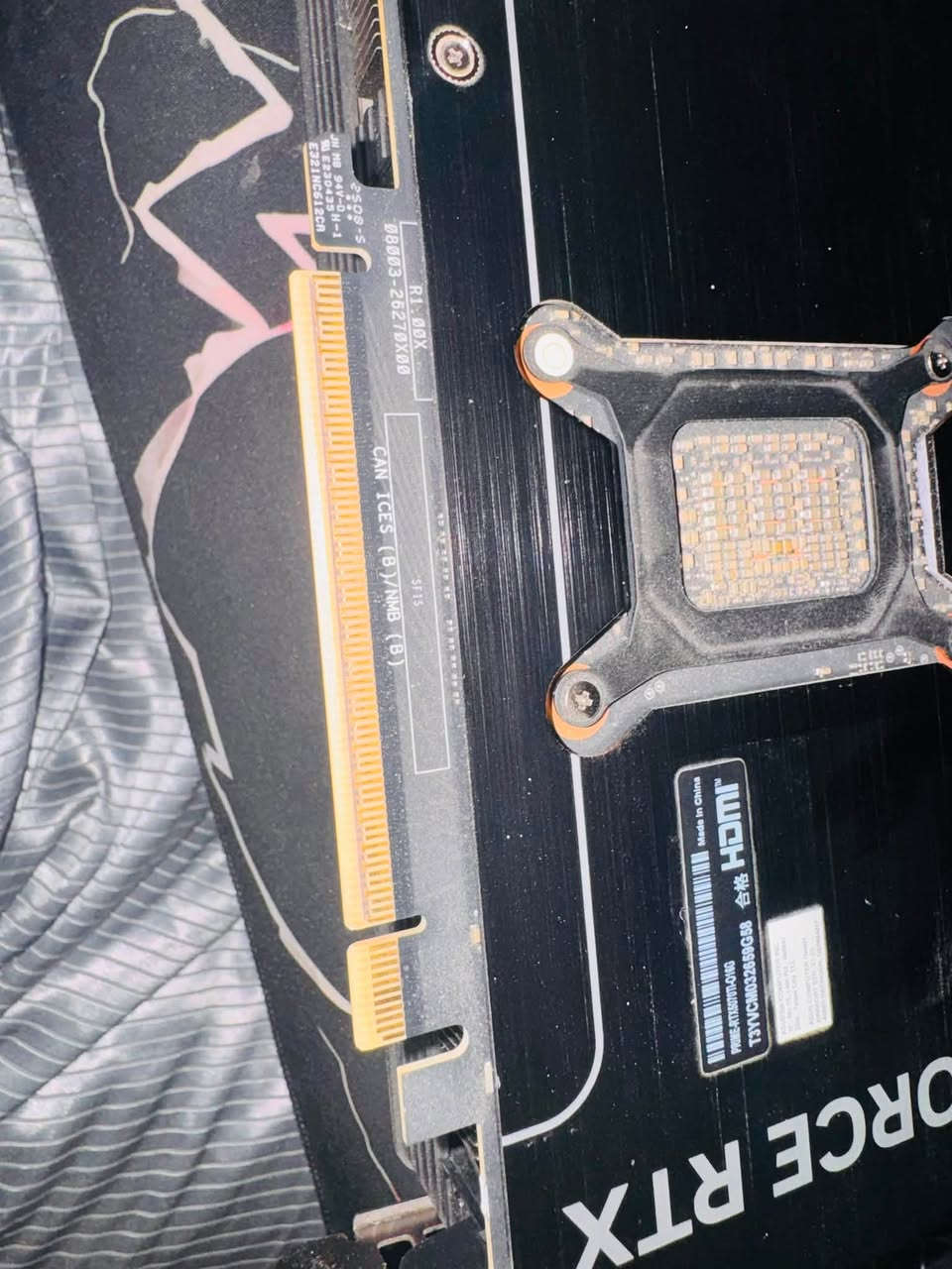 غراض للبيع ابيع الكرت مفرد و عدة المذربورد و المعالج ركز شوي 

5070 Ti Asus prime 16GB ما عندي سعر اله بس اشتريته قبل سنه و 8 اشهر او اقل ما اعرف الصراحه ب مليون و 425 انته قيم وانطيني  سعرك  و ستعامله قليل يعني  
حق فتره 8 اشهر و تركت 

عندك مذر بورد PRIME ASUS B650-Plus  رامات و مركب عليها معالج R7 7800X3d و معرفه هذني ما يحتاج أعرفك عليهن الكامبو هذا بدون رامات إذا تريد انطيك وياها المبرد ما اعرف اسمه بس موجود بل صوره بدون مقابل يعني ويه الغراض و هم موجود M.2 512gb ما ادري من يا شركه بس جيد جدا سرعته اتوقع مو اكيد 7200 او اقل و عندي 2 رامات 32 و هذا السبب البيع خربت واحد خرب البن مالته و الثاني ما اعرف عنه اي شي هم انطيك ياهن جرب تصلحهن و الكيس dark flash مدري شسمه المهم ابيض احسبه ويه الغراض اريد بيهن 700 

و ويه الكرت انطيك هذني هم هدية لان ما اريد ابيعن خلي غيري يستفاد بيهن هديه ويه الكرت ماوس كلوريوس اتوقع مودل D و كيبورد ما اعرف اسمه بس جيد شكله حلو دزلي رساله او تعليق ادزلك صورته هوه و الموس 

و عندي شاشه هم 
1080p 
monitor samsung 240hz g4 odyssey
نضيفه لا ديد بكسل ولا بطيخ
اخذتها ب 300 و اريدها ب 200 لا تكلي غالي كلش مناسب 

عندي شاشه ثانيه هم 2k 170hz من gigabytes نسيت 
اسمها mمدي شنو المهم هم نفس الشي لا ديد بكسل ولا شي

مكاني ميسان العمارة قطاع 30 
و عندي توصيل شرط العربون يولد ركزو عربون حته لو فد شي بسيط10 تريد اسيا تريد ماستر إذا انته ناوي تشتري ما يفرق العربون ولا يوكفك  العربون

اي استفسار تعال واتساب او خاص  او تعليقات هذا رقمي 
***********

و صراحه مستعجل على البيعه  
و لا تحاول تنزل من السعر لان ما ابيع
