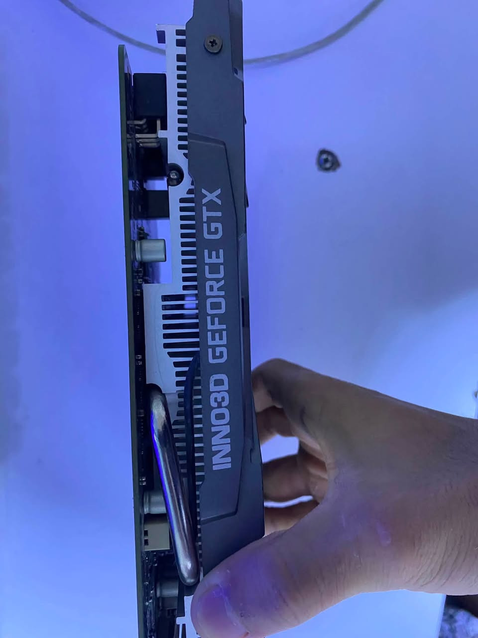 كرت شاشة GTX 1650 Super (نسخة المروحتين)
ممتاز جداً للألعاب التنافسية (فورتنايت، ببجي، كود) وسلس جداً باللعب.
🌡️ درجات الحرارة (ممتازة جداً):
 بالخمول: 28° - 30° مئوية ❄️
 تحت أقصى ضغط: ما تتجاوز 60° مئوية ⚡
شرط لفحص امام لمندوب ،
💰 السعر: 140 ألف دينار (شامل التوصيل) 📦
📩 للتواصل خاص او واتساب ***********
