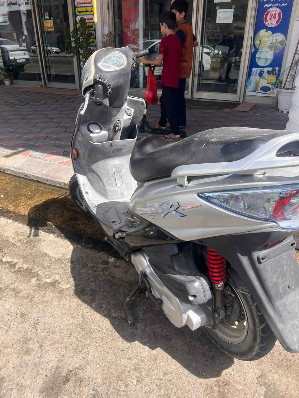 كامكو g4
فول نضافه ربع متذب عليها جديده قبل فتره اخذتها 
كفرات بلاد ملحه 
مكاني نجف مستعجل على البيع ***********
