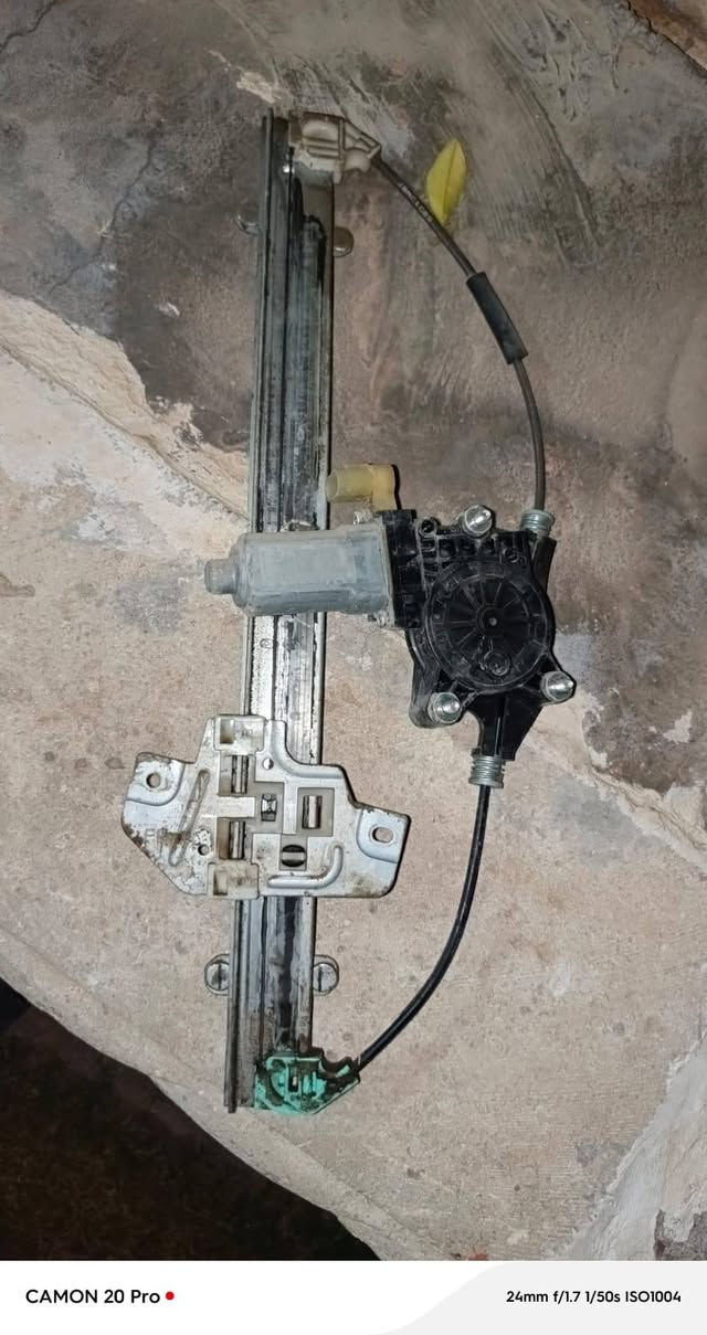للبيع                                                                            ...،،،،،،،١بلاجكتور سكن مال ريو١١ شرط نضيف.                ٢لايت سنتافيه موديل٢٣ بي فطر شرط ما يعبر مي.                    ٣ماطور مال جام ريو شغال شرط. سعر خاص اتصل وتدلل *********** بي وتساب

نص مكتوب في الصور:
- CAMON 20 Pro 24mm f/1.7 1/33s ISO1107
- CAMON 20 Pro 24mm f/1.7 1/50s ISO1004