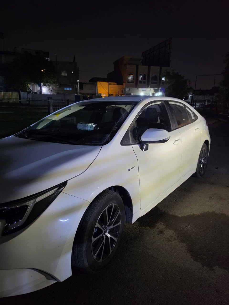 السلام عليكم كورلا موديل 25 كفاله عامه بأسمي ماشيه 17الف العنوان بغداد حي العامل ***********  السعر 24500 مليون خليجي
