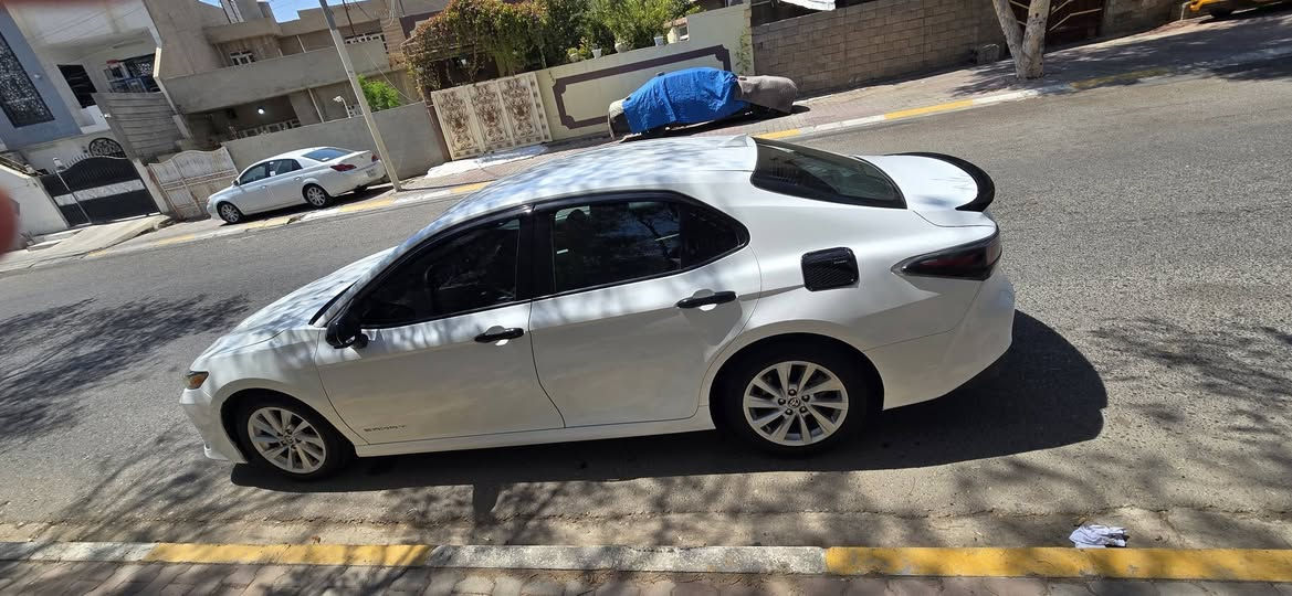 كامري موديل/23  LE ماشيه 29 ميل
مراوس byd  او كورله صيني او ساز 
سعر جدآ مناسب مال بيت الف ما تصرف عليه كلشي شرط 
كمايات فول ما بيه نقص ريحة شركه بيه 
ضرر جاملغ وبونيد فقط 
عنواني كركوك حي العسكري 
شراي يتصل وبعيني 
***********
