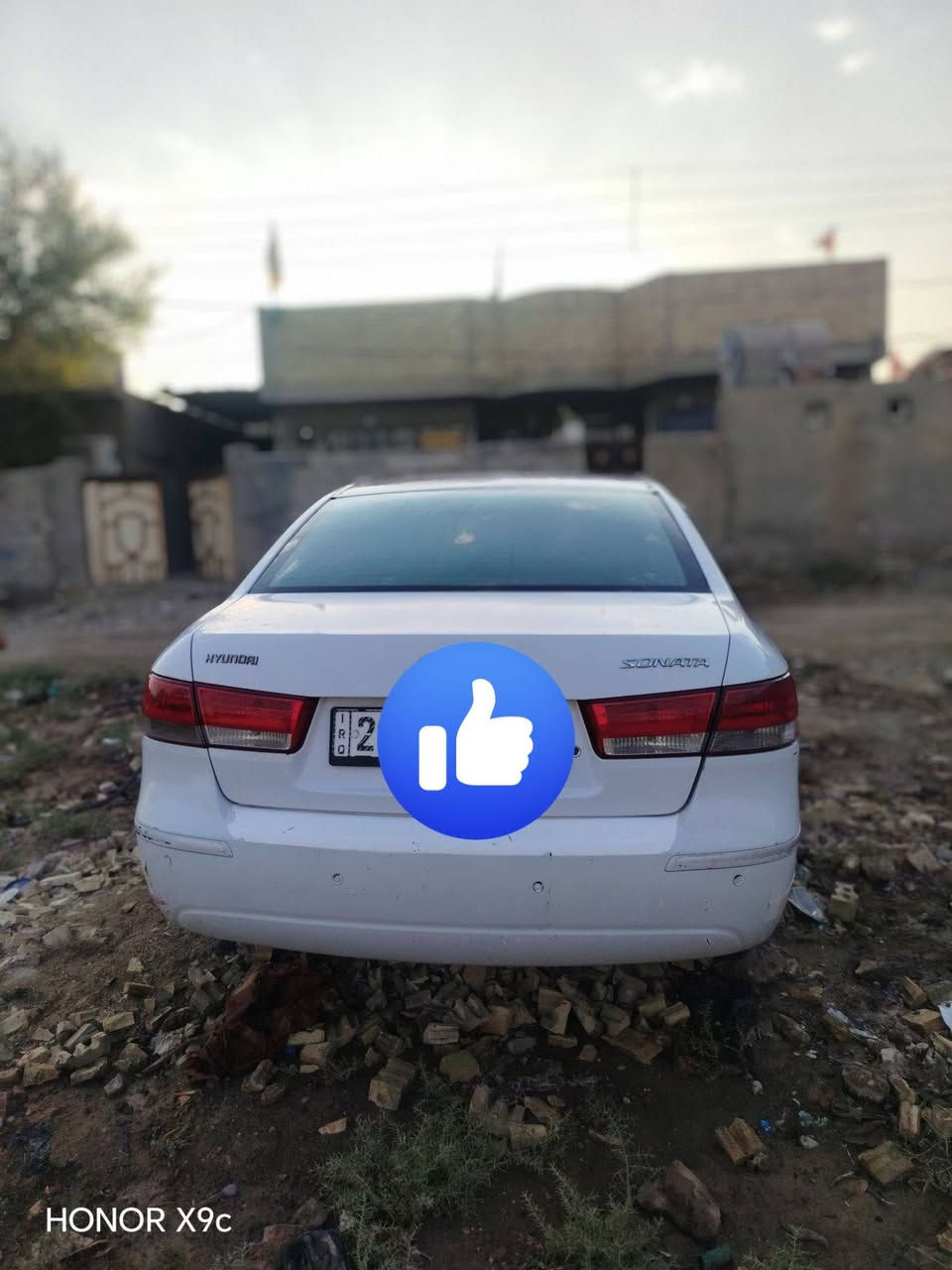 سلام عليكم سياره للبيع سوناته خليجي 2010 فول مواصفات سياره جاهزه من كلشي حداديه جديده تخم تاير مكينه كير تبريد تدفئه كله جديد سياره بسمي تحويل ثاني يوم مكان بغداد رقم الهاتف*********** السياره مثل ماموضح بالسونار
