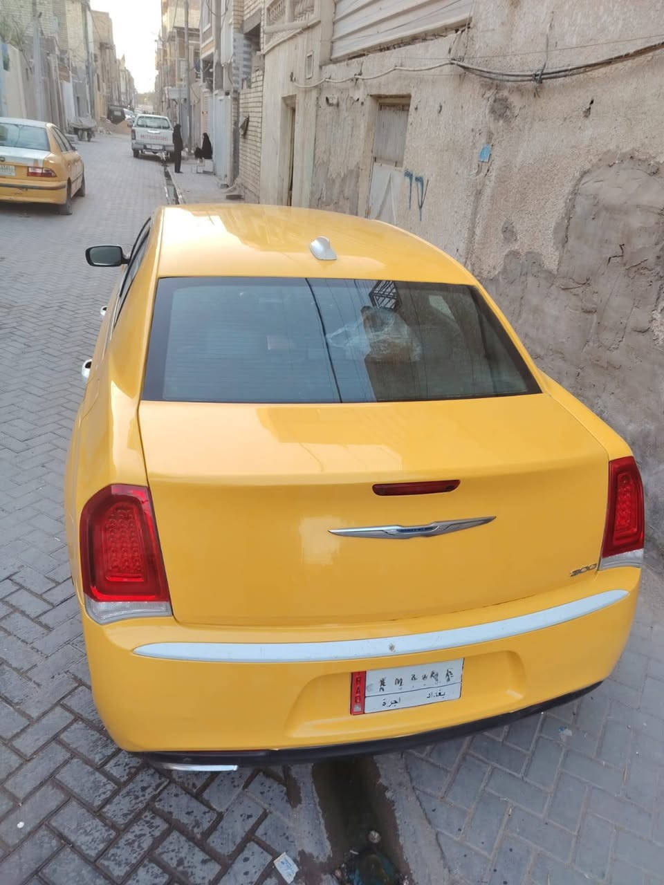 السلام عليكم سياره للبيع موديل 20 مكلوبه بيه فقط كص قماره سياره جاهزه من كلشي رقم بغداد سعر 145 ومطلوبه غرامات 20 ورقه ينزل من سعره مكاني بغداد ما متواجد عله لفيس بس رقم (***********)
