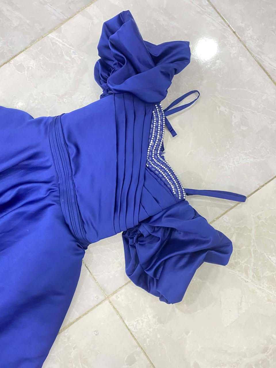 فساتين للبيع ملبوس ساعة واحدة
نظيف جداً
اسعارهن اشتريت هن 85
ابيع 40.35
خاص
الرقم
***********
