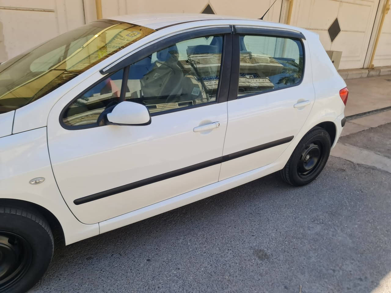 بيجو فرنسي موديل ٢٠٠٦ جاهزه السياره كير محرك تبريد بدون حادث اوضربه صبغ فقط بل دوسه شبر وشويه بل باب باقي السياره بدون صبغ
السعر ٥٩
للإستفسار ***********وبيه مجال قليل الشراي ايخابر مامتواجد عل فيس
