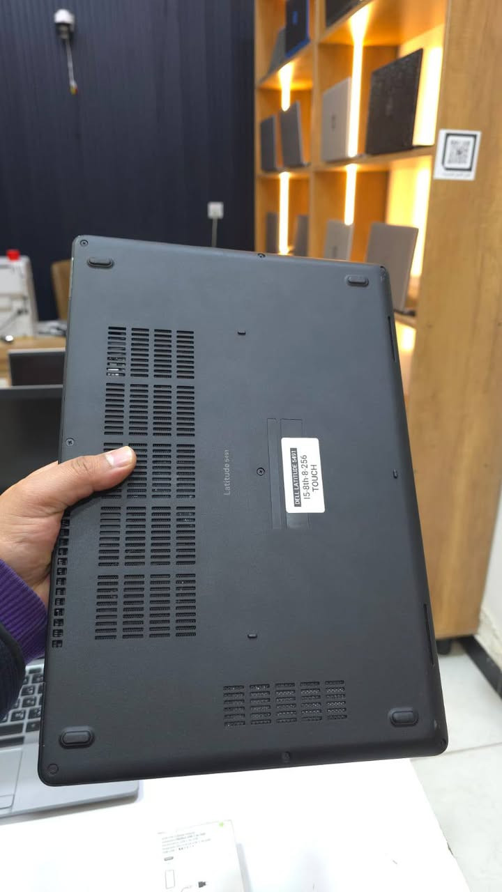 تم وصول لابتوب ⛔لمس  dell Latitude 5491 بسعر 280مع توصيل جيل ثامن ⛔لمس 
شاشه لمس حجم ١٤ انج Full hd 
المعالج core i5 
جيل الثامن فئة H
الهارد ٢٥٦ ssd 
الرام ٨ كيكا ddr4
كرت شاشه داخلي ٤ 
‏‪***********‬‏ الاتصال 
واتساب فقط7844515426
