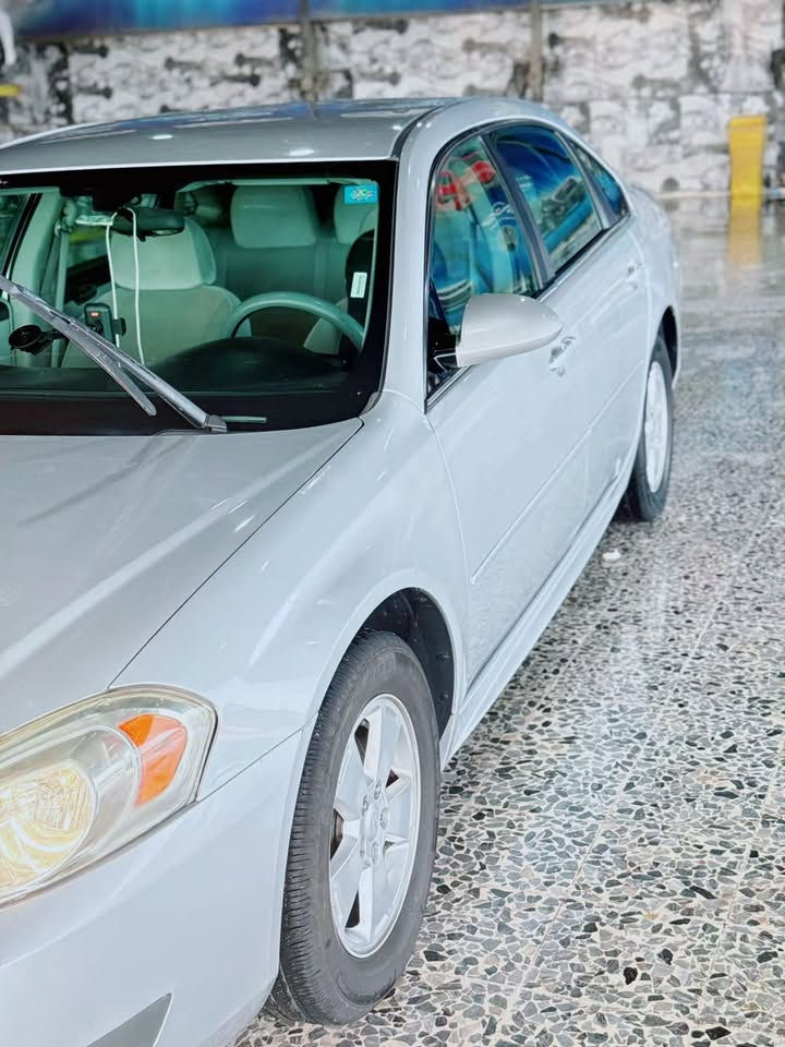 السلام عليكم
سيارة بيع مستعجل !!

Choverlet impala LT 2011 
السيارة ماشية 100 mile
محرك 3500 V6 

تحكمات استيرن جهتين 
داخل السيارة رصاصي فاتح 
كشنات مخمل 
تشغيل عن بعد 

ويل كب 16 inch
تايرات وحداديه جديد
محرك وكير وكهربائيات كلها بلاديه 
لون سلفر

 رقم نينوى دولي بأسمي 
بدون اي حادث وبدون قطرة صبغ 
سيارة جديدة بمعنى الكلمة 

السعر 105 وبيها مجال قليل 

للاستفسار الاتصال على الرقم ***********
