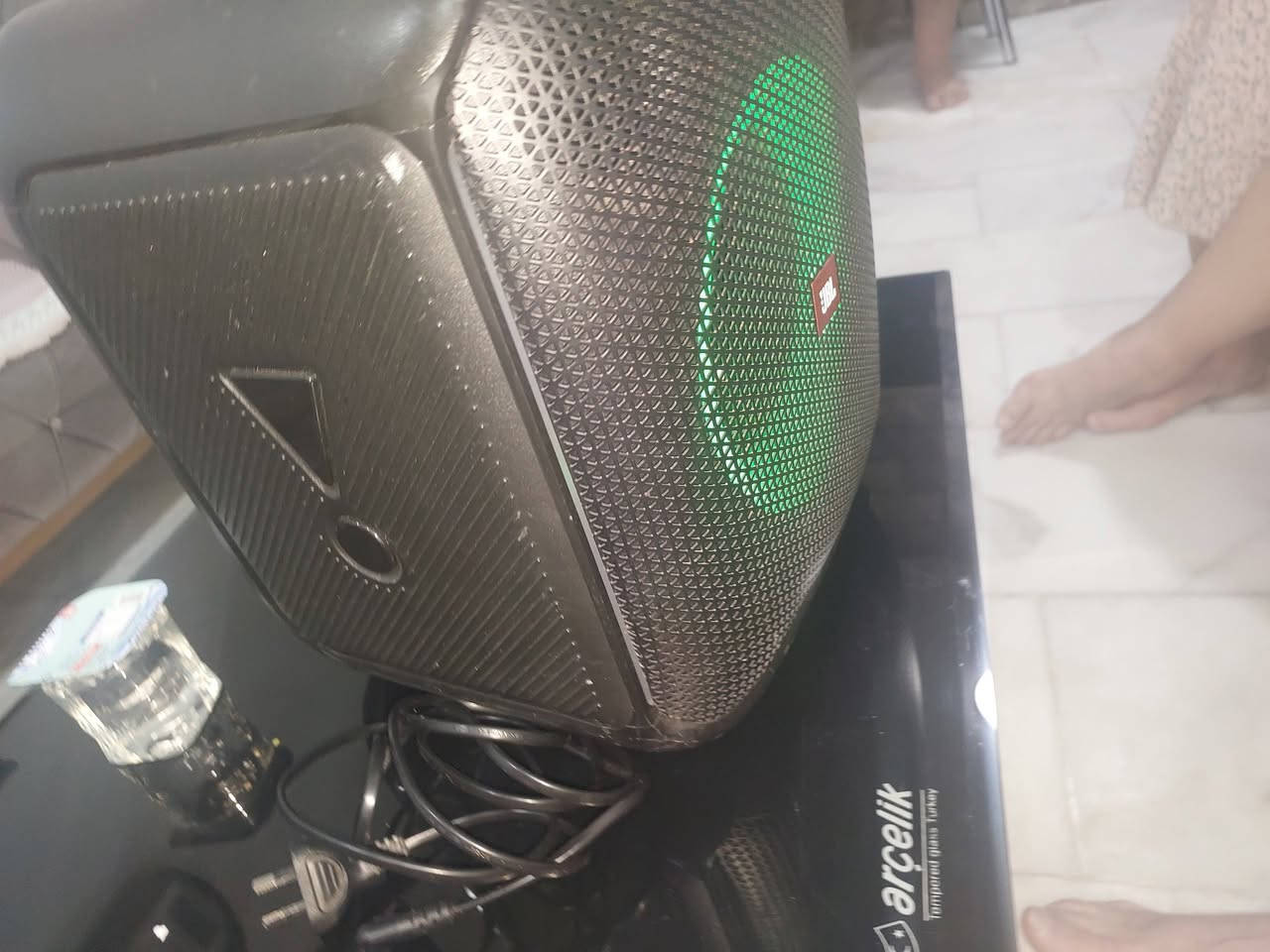 سماعه JBL على حالة الوكاله كارتون مع كافة ملحقاتها و دبل مايك سعر 250
للاتصال علي الرقم ***********
