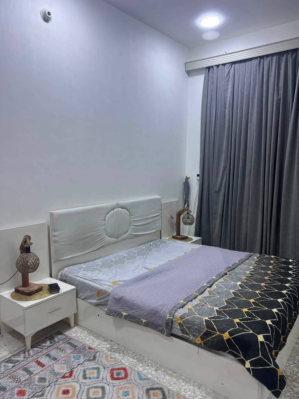 غرفة تركية. بيع مستعجل ٥ قطع  بدون دوشك نضيفة كلش  سعره ٤٢٥ وبيه مجال بسيط. مكانه حي العامل. *********** تواصل وتساب
