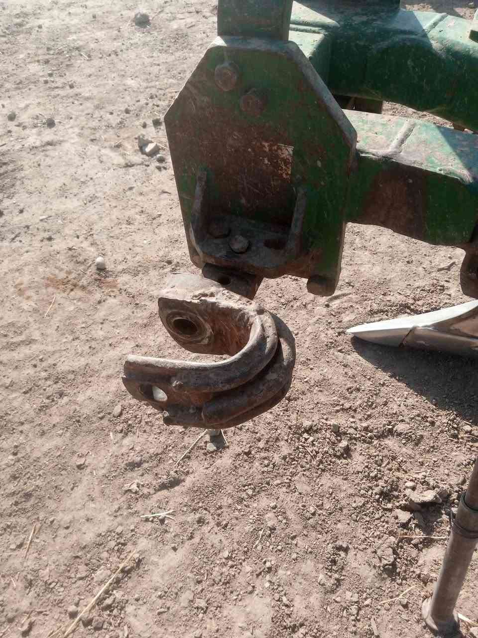 السلام عليكم فدان للبيع حجم16رباعي بي لحيم واضح بصوره شراي يتصل على رقم ***********
