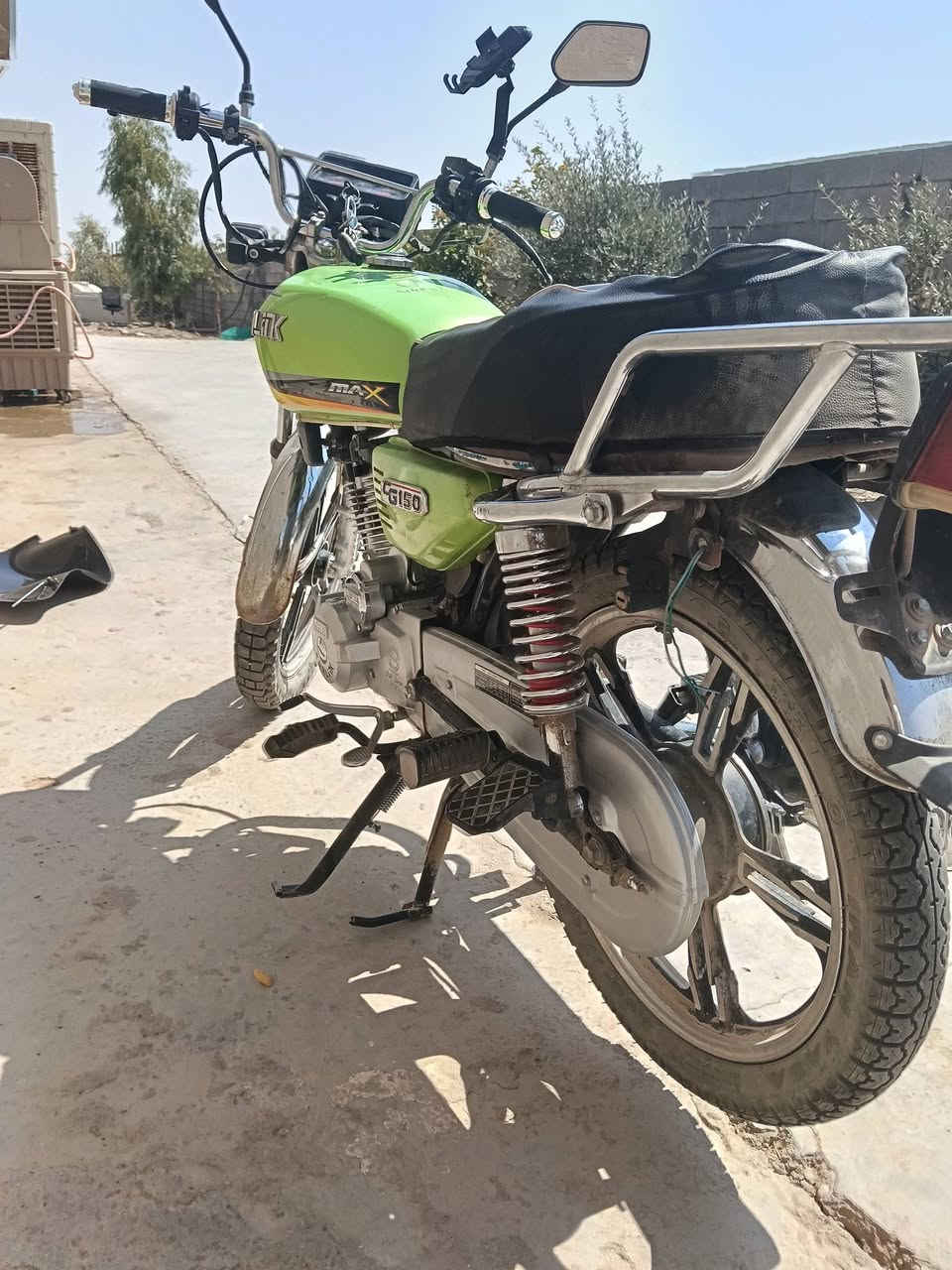 سلام عليكم شباب عندي دراجه ايراني سولنك موديل 23دراجه نضيفه كلش وما بيهه كلشي تجي تاخذهه وتروح مكاني بغداد سبع قصور رايدهه مراوس فقط شعندك مول حسب القناعه هاذ الرقم ل ستفسار واتساب ***********
