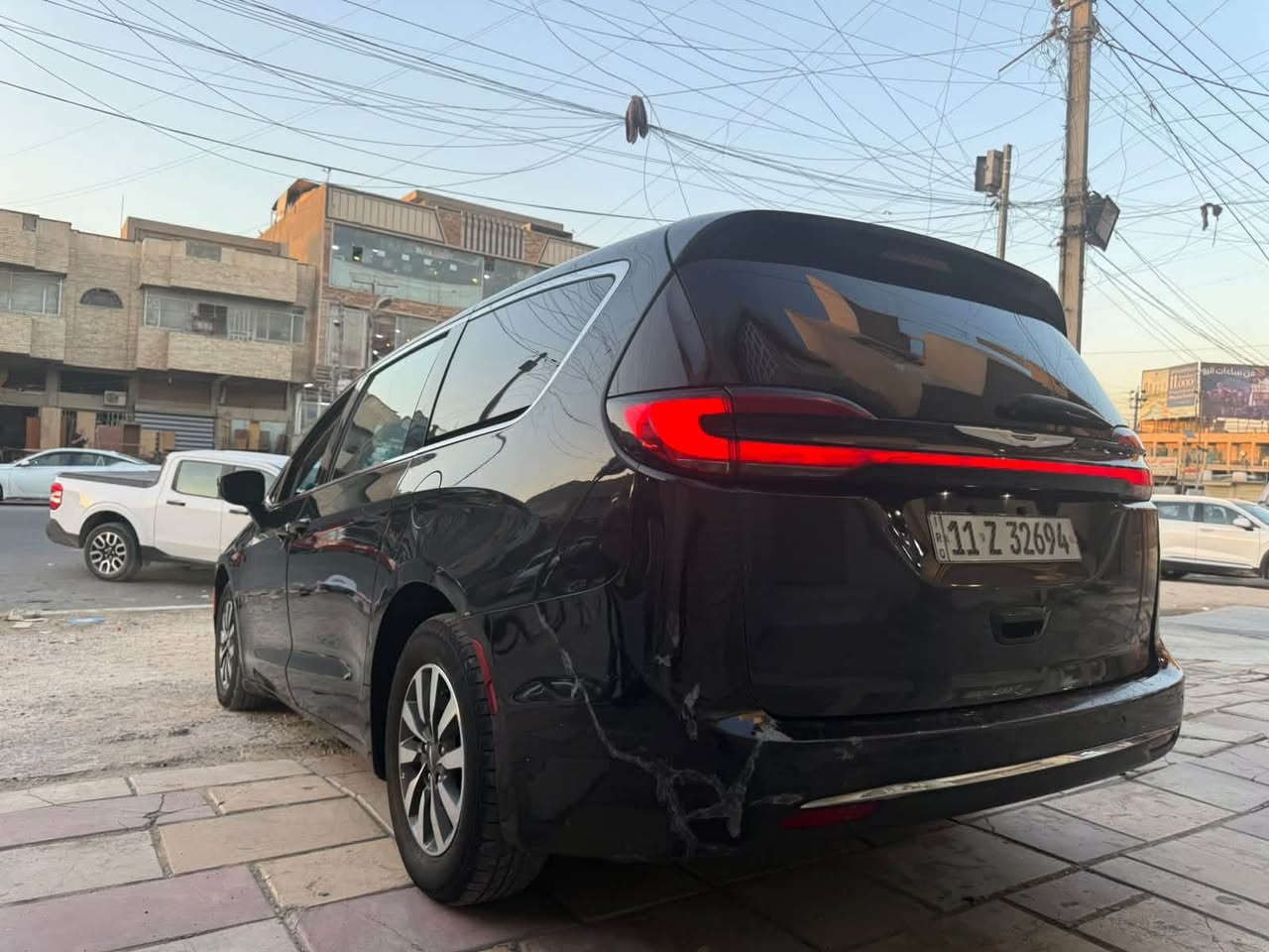 🚙 كرايسلر باسفيكا هايبرد 2023 🔥
🇺🇸 وارد أمريكي

🔹 حجم المكينة: 3600 + هايبرد
🔹 Plug-in Hybrid — شحن منزلي 🔌
🔹 المسافة المقطوعة: 30 ألف ميل
🔹 الإيرباك: سليم
🔹 الضرر: صندوق مبدل نفس اللون، موضح بالصور

⭐ المواصفات:

• تحكم ستيرن
• 3 قطع تبريد
• شاشة
• بصمة
• تشغيل عن بُعد
• كشنات جلد
• هيترات بالكشنات
• رادارات
• حساسات
• ويل كب
• بيبان كهرباء
• صندوق كهرباء
• لايتات LED
• إشارات بالمراية
• رادار أمامي
• كشنات كهرباء

💰 السعر: ١٩٨ ورقة وبيها مجال بسيط
📍 مرقم بغداد 

📞 تفاصيل أكثر:  *********** 

📍 المكان: بغداد – حي العامل
تحياتي 🌹
