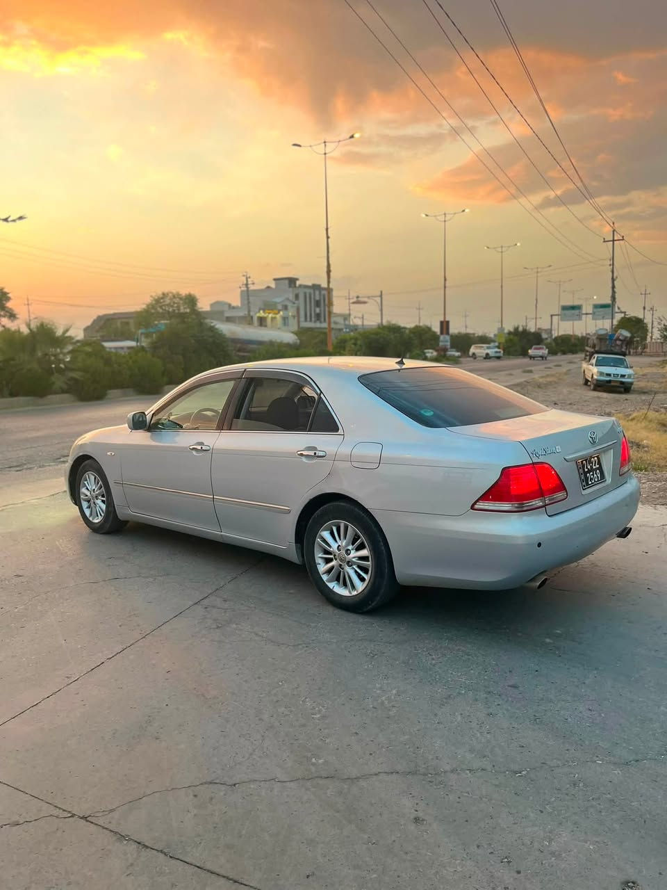 شاهینە بڕاوە 2005
بێ کۆد بەحری نمونە لەجوانی سعری 46گەڵا 
گەورە بەگەورە182
3دوگمە 
3پەردە سەلاجە مەرکەزی 
4کوشن کارەبا
کامل مەسرەف 
تەبریت ساردو گەرم بەشەرت 
4تایەی تازە لەژێرە 
بێ تەقەوڕەقە  
1پارچە بۆیاخ 
داعم لێدراو قرچ بەشەرت 
کەڤەروو شەنسی سەقف بەشەرت 
گێڕوو مەکینەی بەشەرت وەسا
***********
شوێن هەڵەبجەی شەید سعری.   46گەڵا. 
گۆڕینەوە بەس بە شاهینە  🖤
