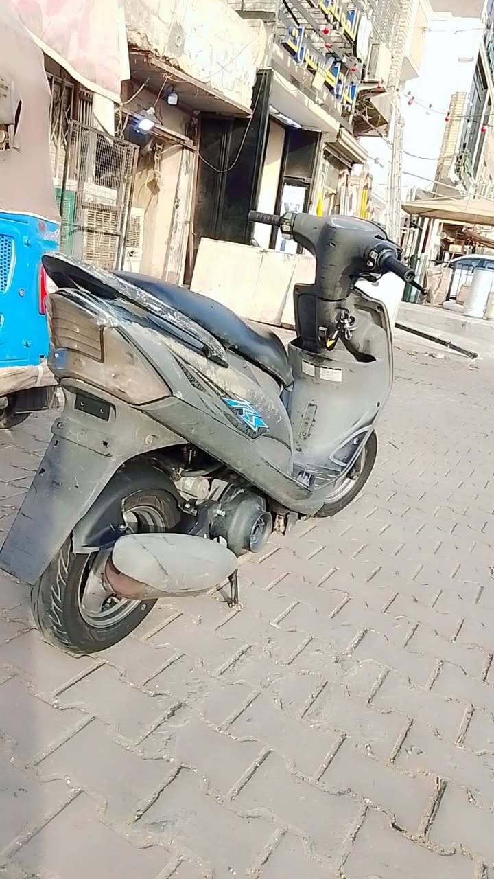 سلام عليكم شباب دراجه عدله ملحه كفاله عامه من كلشي ختم واحد الكفرات والملاح والمكينه تجي تفحص تقتنع ياله تاخذه جيب فيتررر افحص براحتك الموشراي ويتعب يكرمنه بسكوته سعره    ٩٥٠   وبي مجال مكاني مدينة الصدر رقمي ***********
