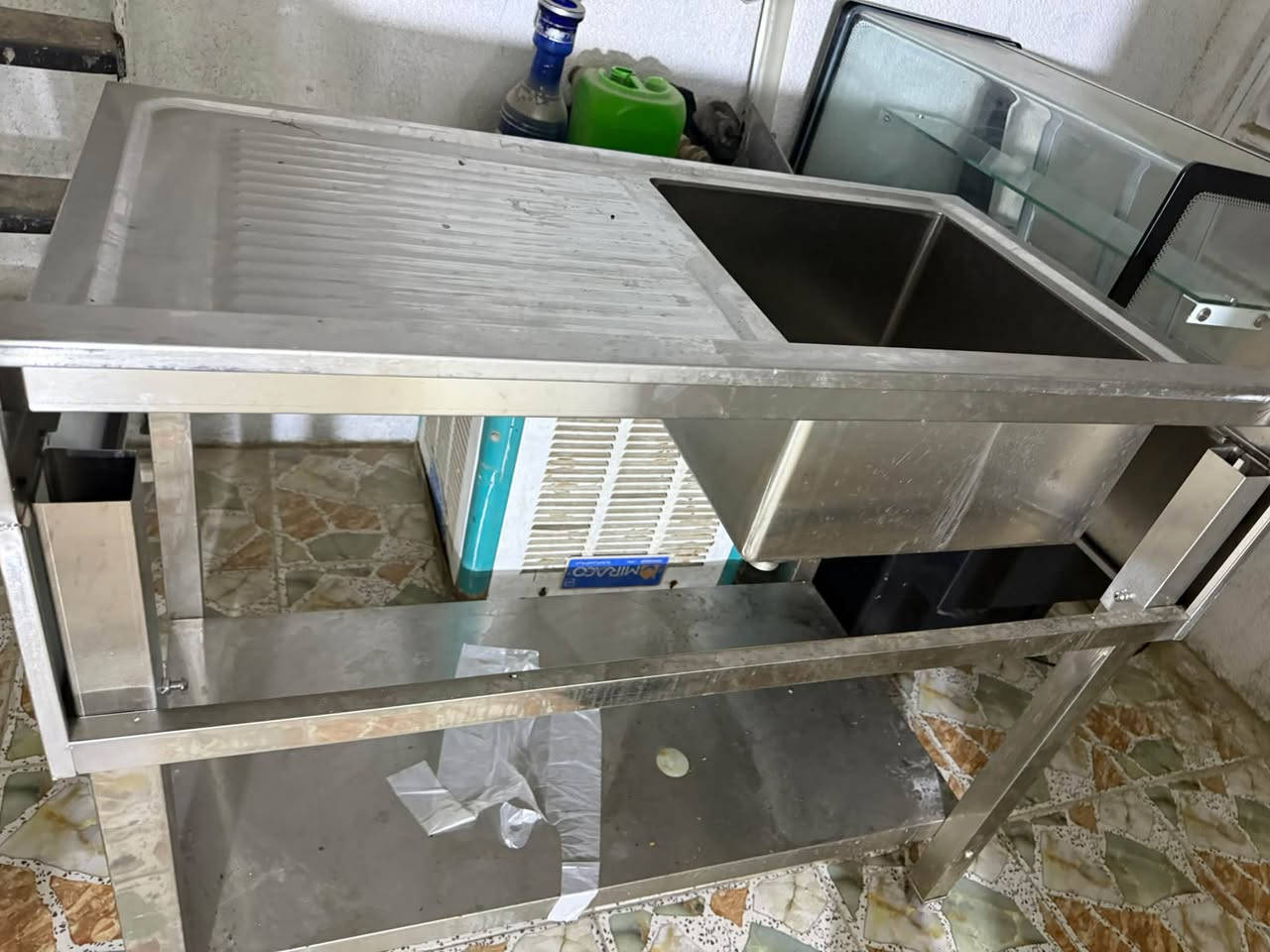 طباخ ستيل • سنك ستيل • عارضة مقبلات