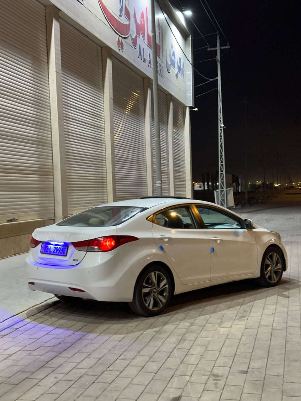 اللهم صلِ على محمد وال محمد.
النترا 2013 - فتحة سقف
 المحرك: 1800cc
 المسافة المقطوعة: 260 ألف كم
 الرقم والورقيات: رقم أربيل، تحويل ثاني يوم (صاحب السيارة رجل خلوق ومتعاون في الحلة)
 المواصفات والداخل: داخل عسلي، فتحة سقف
 الحالة الفنية: محرك، قير، حدادية، وتبريد بشرط وكفالة. تخم تاير جديد والسيارة جاهزة من كل شيء
 البودي والصبغ: صبغ جاملوغات إثنين أماميات وبنيد، مع كَصة قمارة (أثر تكشير بدون ضربة). شواصي، حوض، ولغود بشرط وكفالة، والباقي دحجات بسيطة شوف العين. الفحص ع المشتري بأي مكان يختار 
السعر 95 وبيه مجال 
الموقع: البصرة - أبو الخصيب (مقابل صناعية حمدان)
البيع: بيع أو مراوس
التواصل: متواجد على النت / الخاص /*********** محمد المالكي
