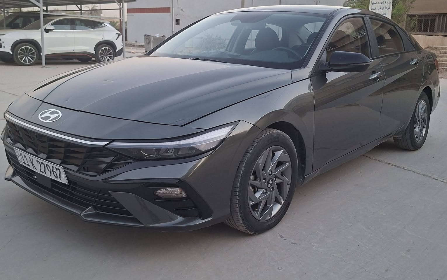 للبيع لو مراوس حسب القناعه هونداي افانتي موديل 24 فول مواصفات عدا الفتحه السعر 135 وبيه مجال ***********

