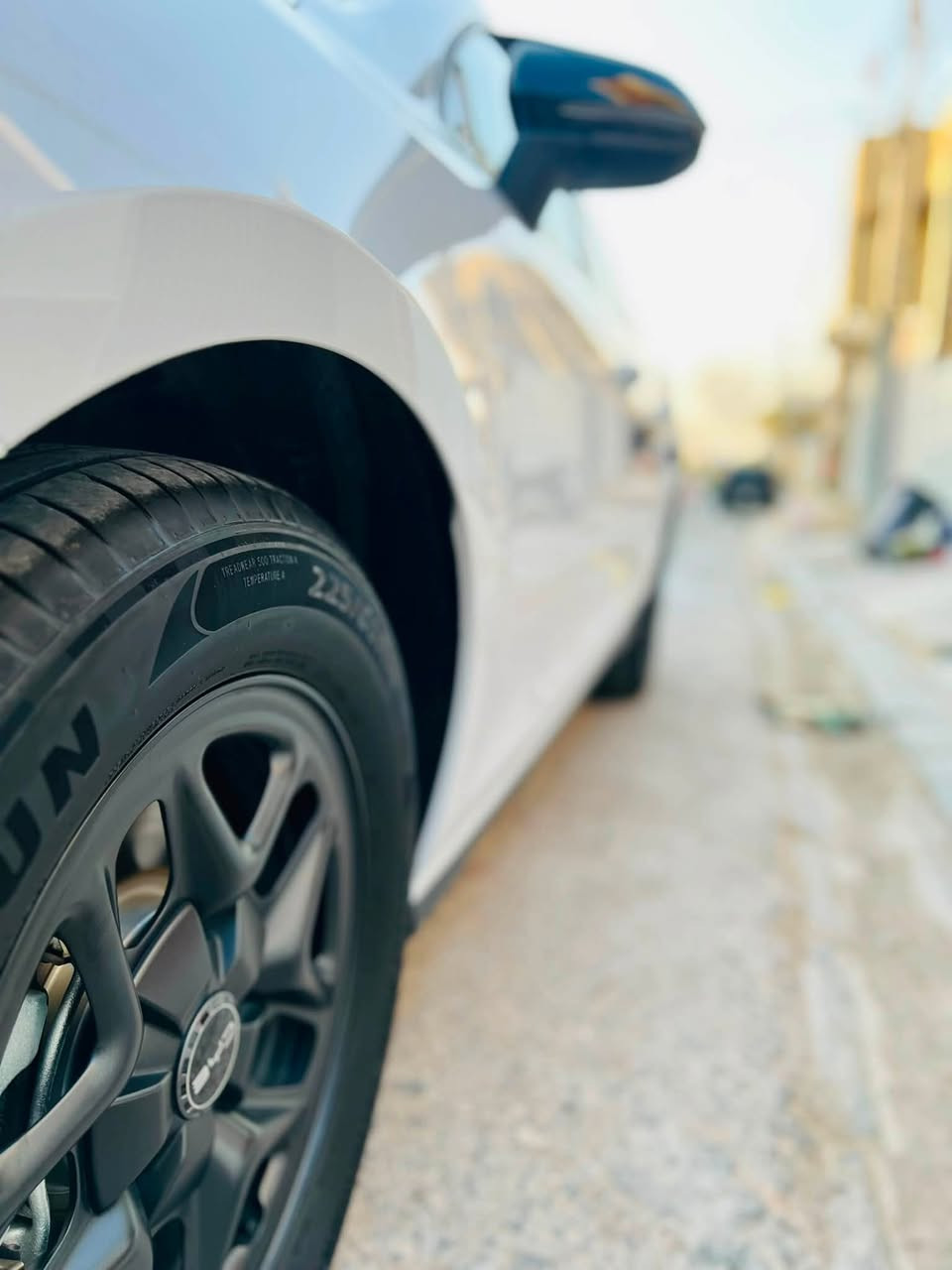للبيع BYD Qin L DM-i موديل 2025 سيل فايف
🔥 للبيع سيارة BYD Qin L DM-i موديل 2025
كفاله عامه من الصبغ والتبديل والحالوب والبارد كفاله عامه حته من الرصعه وبيها سونار السياره مغلفه كشنات وكاعيات اصليه وكفرات مرايه وغلاف الكير السياره مصروف عليها هواي 

رقم اربيل دولي ب اسم شركه والرقم الاربيل يختلف عن الرقم العراقي فرق 12ورقه 

السعر(135)

للاستفسار (***********)

📍 الموقع: النجف الأشرف

📅 الموديل: 2025

🛣️ الحالة: ماشيه 2ع الشحن و4ع المحرك
المجموع (6)

🎨 اللون: أبيض

🤍 الداخلية: جلد أبيض/بيج مع أسود

⚡ المنظومة: هايبرد Plug-in Hybrid

⛽ المحرك: 1.5 لتر + محرك كهربائي

⚙️ القير: أوتوماتيك E-CVT

🪑 5 مقاعد

📺 شاشة وسطية كبيرة + شاشة عدادات رقمية

💺 مقاعد جلدية

🔑 دخول وتشغيل ذكي

السعر(135)

للاستفسار(***********)
