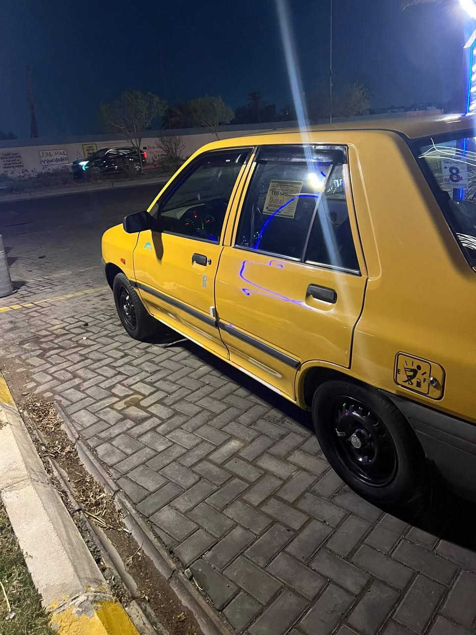 السلام عليكم..
للبيع للبيع 
سايبا موديل 2017 رقم بغداد 
كير مكينه خير من الله 
شواصي حلوات..
تبريد شغال بيها فقط جاملغ امامي ايسر مبدل نفس اللون اثر طخه خفيفه 
هيئه وغرامه مصفرات 
السياره احلى من الصور بهواي تعال وشوف بعينك 
السعر المطلوب 38 وقابل للتفاوض 
مكان السياره بغداد الكرخ ///
الإتصال على الرقم//***********//
