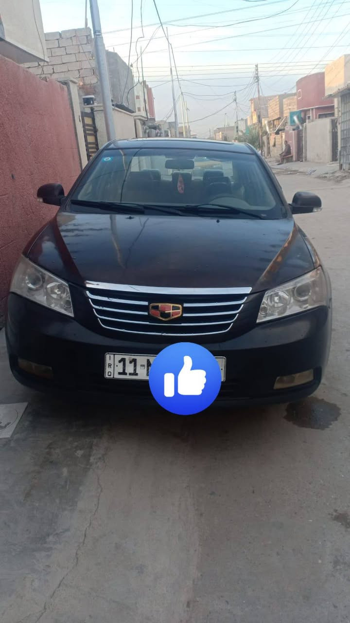 السلام عليكم سياره امكراند سياره حلوه لا ضربه ولا صبغ باسمي  رقم دولي باتري جديد   طائرات جدد  بس التبريد ناقصه غاز مكينه شادلها جديده حداديه جديده عنواني بغداد الشعب سعرها 55 وبيها مجال ***********
