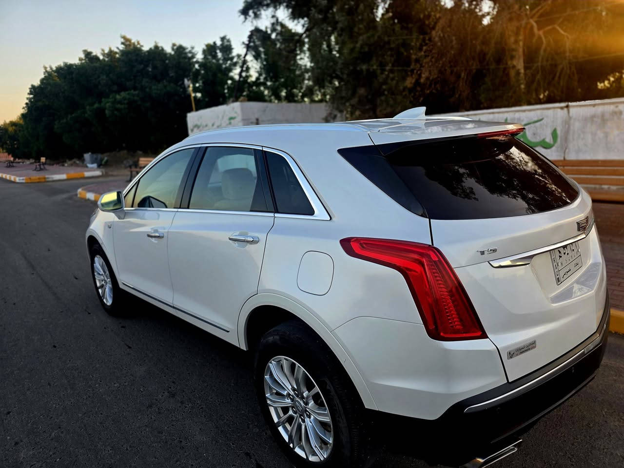 للبيع او المراوس
كاديلاك xt5 2017 محرك 6رقم بغداد بأسمي وارد امريكي تقرير غرق *********** السعر 180 وبيها مجال
