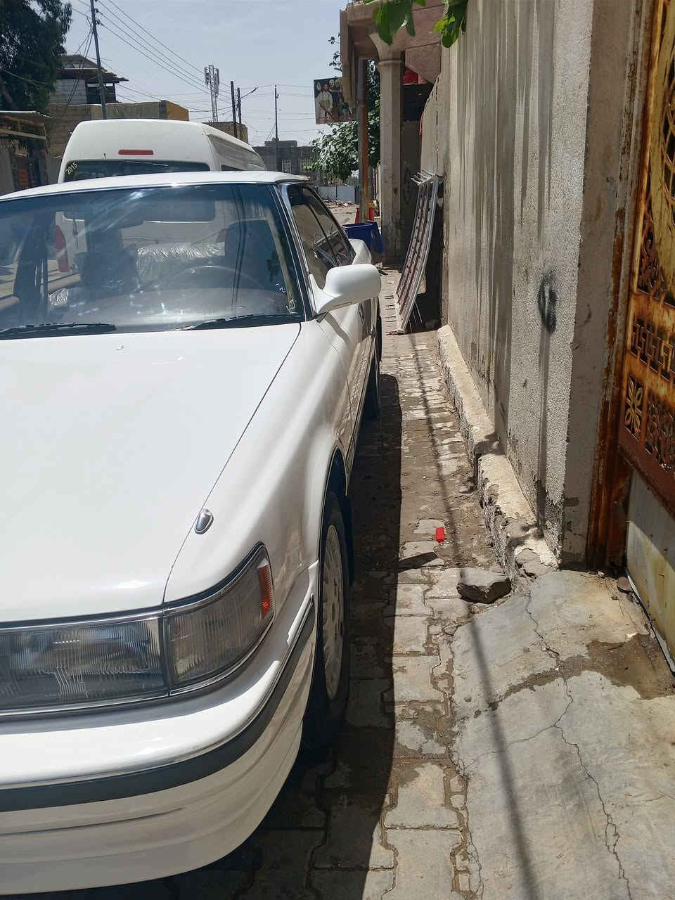 السلام عليكم من رخصت الادمن المحترم سياره شيزر جاهزه من الطول للطول سستم كامل وكله كارتون مكينه ٢٥٠٠  كير جيس دواخل دشبول جيس حداديه امامي وخلفي تخم تاير سنتر لوك يعني مال جناي حقيقي والي ياخذهه يستاهلهه والله رقم بصره انكليزي المالك ابن خالتي يمي مداور ثاني يوم  السعر ٦٠ مكان السياره ديوانيه الحمزه الشرقي الاتصال على الارقام التاليه
***********
***********
