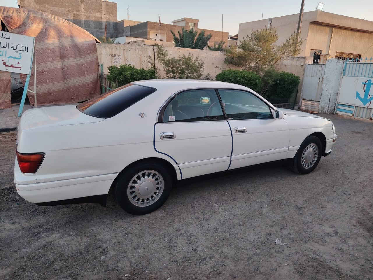 للبيع *********** العنوان بصره والسياره رقمها بصره
