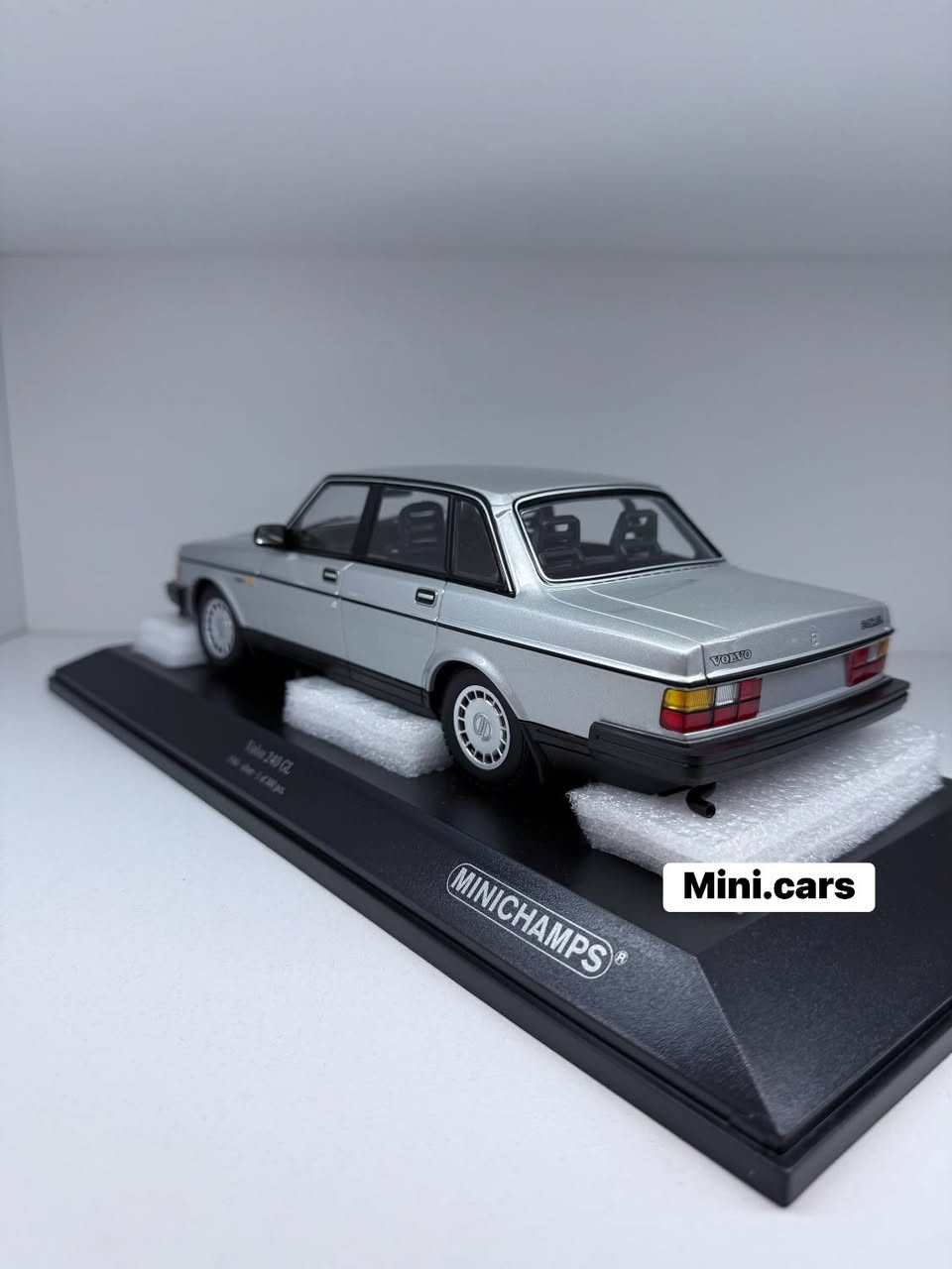 Volvo 240 GL 1986

Scale : 1/18
Brand : MINICHAMPS
Price : 160,000 Dinar 

 (free delivery inside Erbil)

WhatsApp: +9647504702207

‎التوصيل لجميع مناطق اربيل مجانا

‎گەیاندن بەخۆرایە بۆ ناو شاری هەولێر
