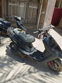 من رخصه مديرالكروب هذن دراجات ثنين ماكس للبيع وحده نضيفه وحده نص ونص  ...