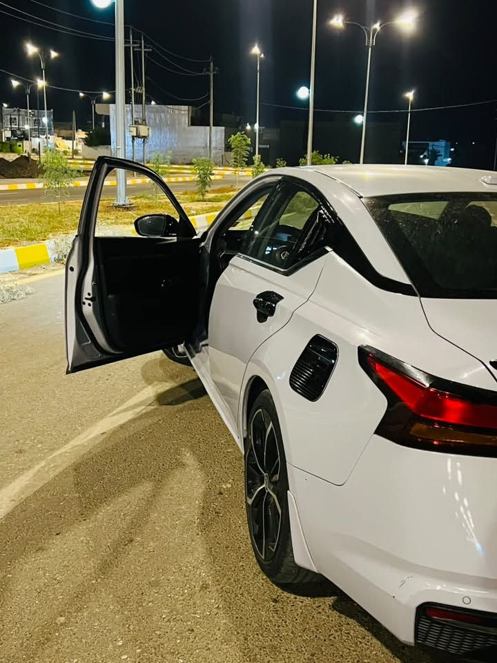 نسيان التيما  2023 sr
اللون سمنتي 

بدون صبغ حادث خفيف كلش 

السياره جديده كلش 

تحويل ثاني يوم 

العنوان ديالى جلولاء

السعر 180

***********واتساب فقط

