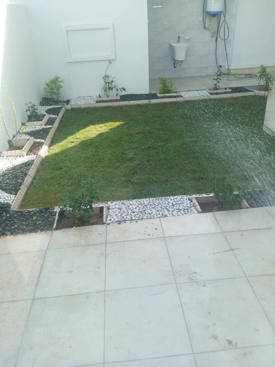 🏡 بيت طابقين للبيع – 🏡
للبيــ،ع نقدا فقط
🔹 الموقع: الرمادي 
🔹 المساحة: 250 متر
🔹 مرقم بلدية 
✅ بناء حجر سنه 2026 – 
✅ الشارع  12 متر 
✅ جميع الخدمات متوفرة 
يتكون البيت من:
🔸 4 غرف نوم
🔸 صالة
🔸 استقبال
🔸 مطبخ
🔸 صحيات داخلية وخارجية
السعر  137 مليون وبي مجال 
للاستفسار ***********

