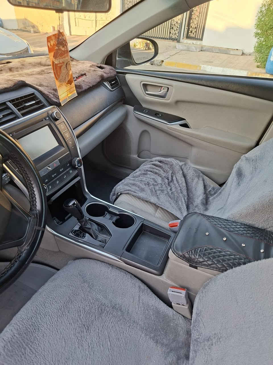 كامري LE • ٢٠١٧ • ١٢٣ ألف كم